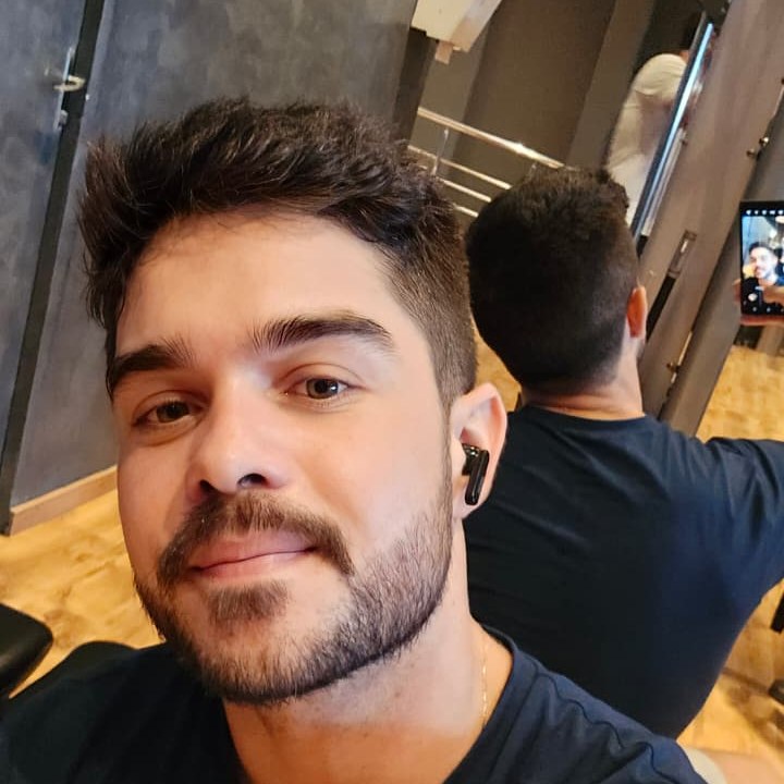 Portrait of Thiago Araujo